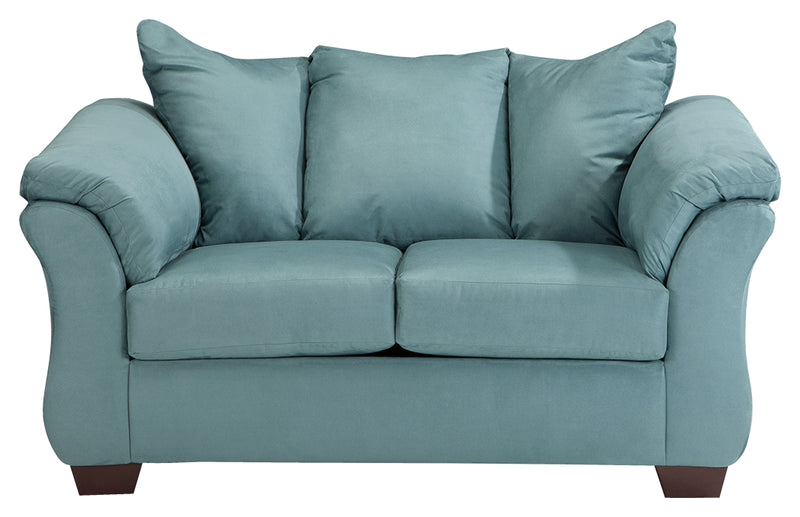 Darcy 7500635 Sky Loveseat