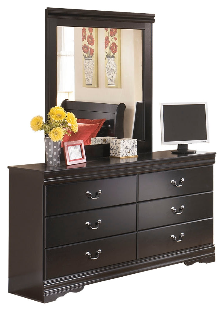 Huey Vineyard B128B1 Black Dresser and Mirror