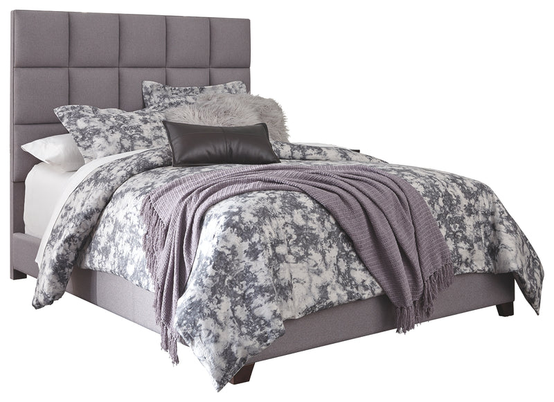 Dolante B130-382 Gray King Upholstered Bed