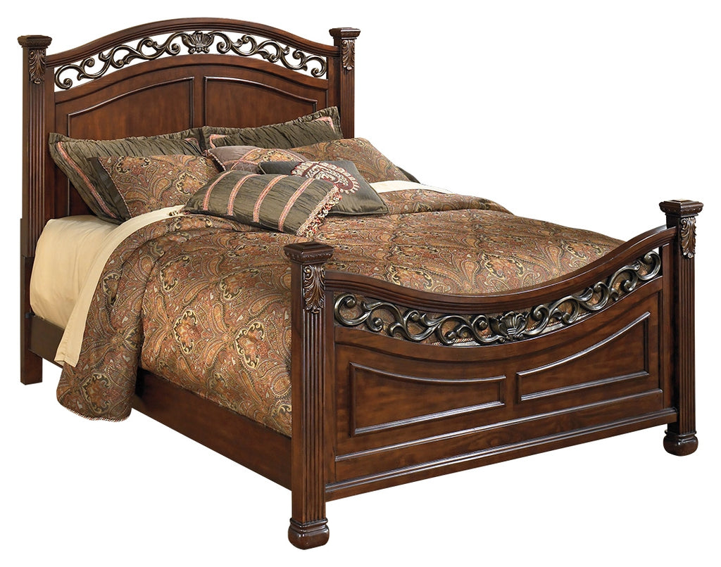 Leahlyn B526B2 Warm Brown Queen Panel Bed